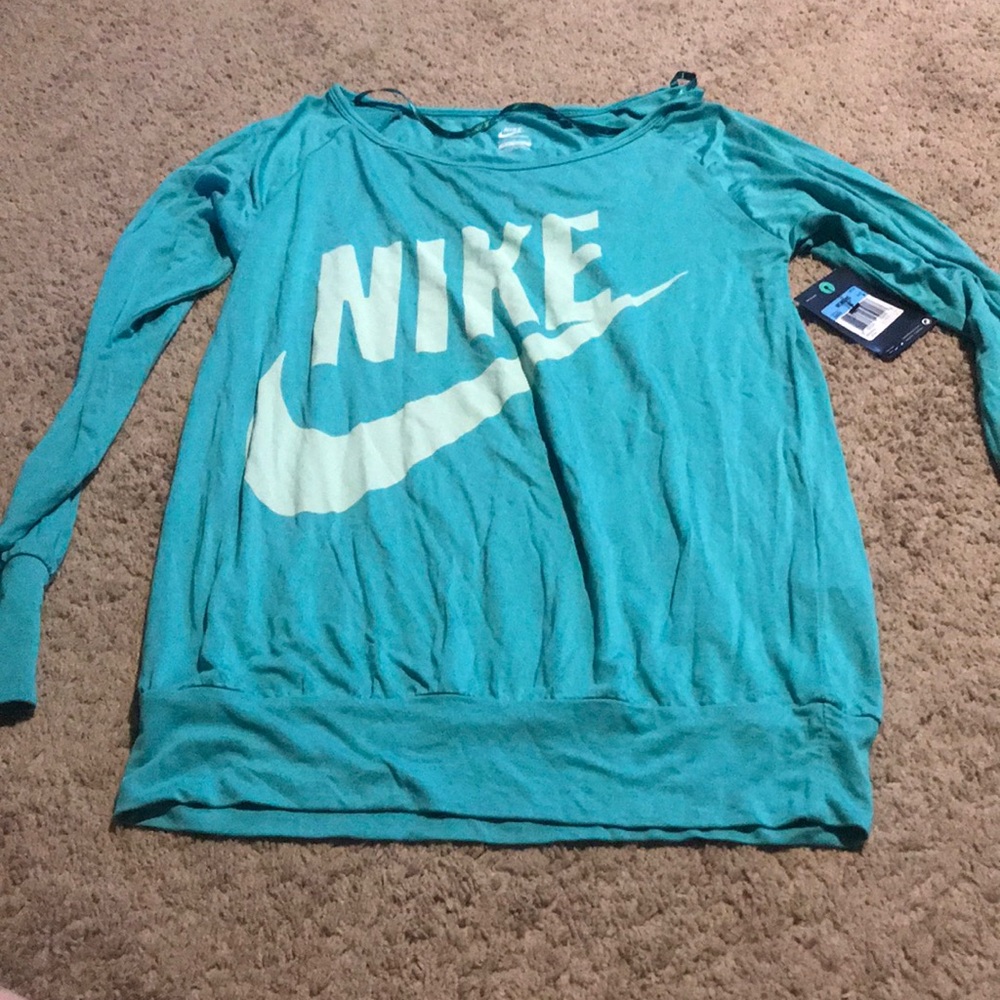 Nike women’s tunic. NWT